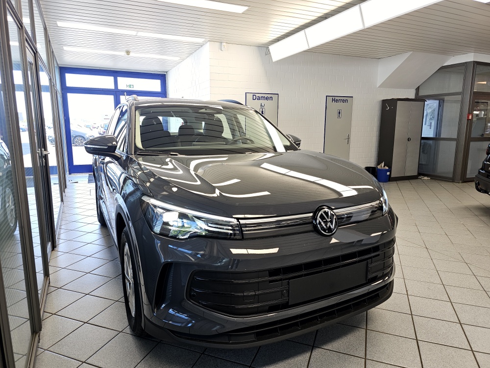 VW Tiguan  bei Hoffmann Automobile in Wolfsburg kaufen und sofort mitnehmen - Bild 24