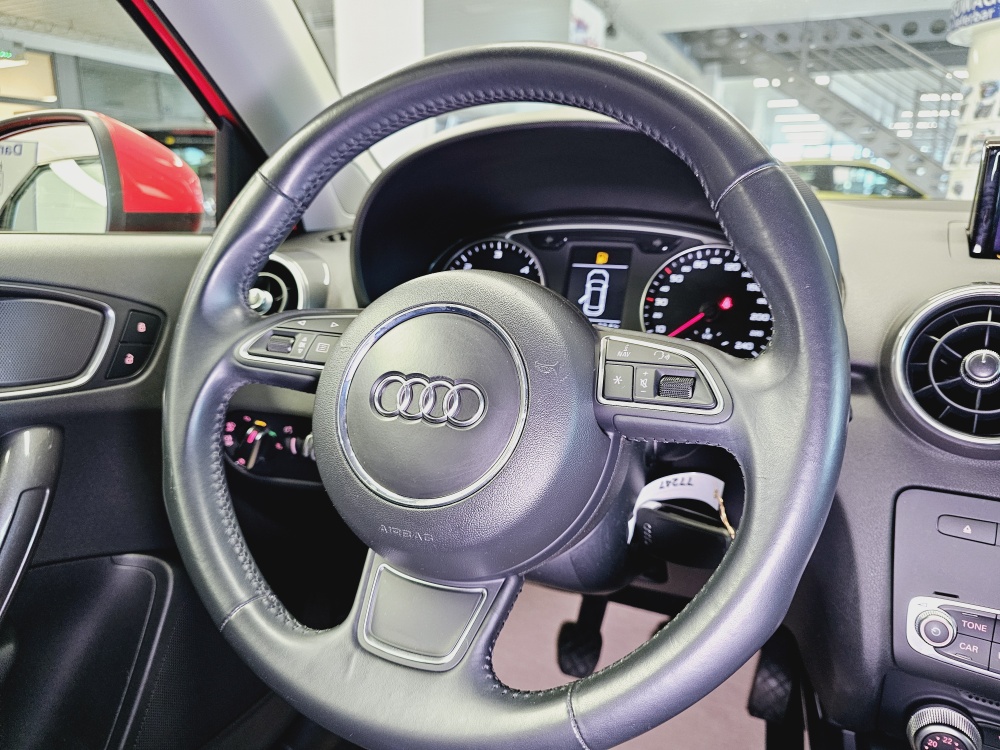 Audi A1 Sportback  bei Hoffmann Automobile in Wolfsburg kaufen und sofort mitnehmen - Bild 11