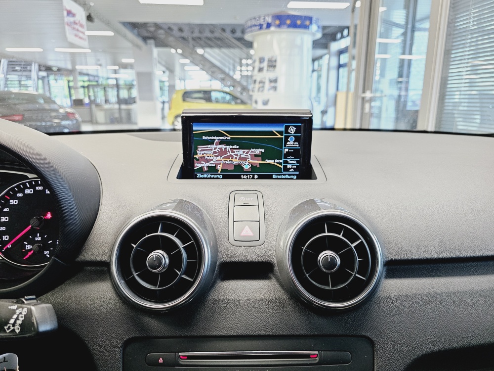 Audi A1 Sportback  bei Hoffmann Automobile in Wolfsburg kaufen und sofort mitnehmen - Bild 9