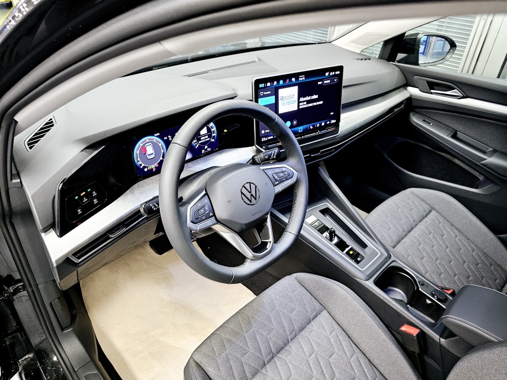VW Golf Variant  bei Hoffmann Automobile in Wolfsburg kaufen und sofort mitnehmen - Bild 20