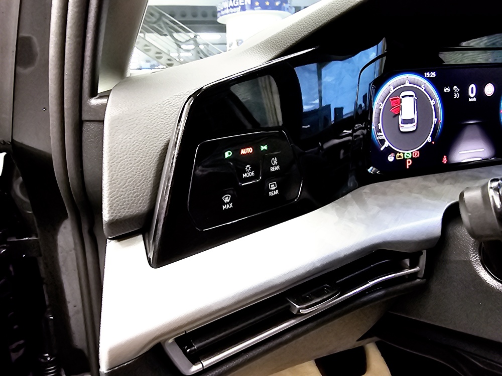 VW Golf Variant  bei Hoffmann Automobile in Wolfsburg kaufen und sofort mitnehmen - Bild 24