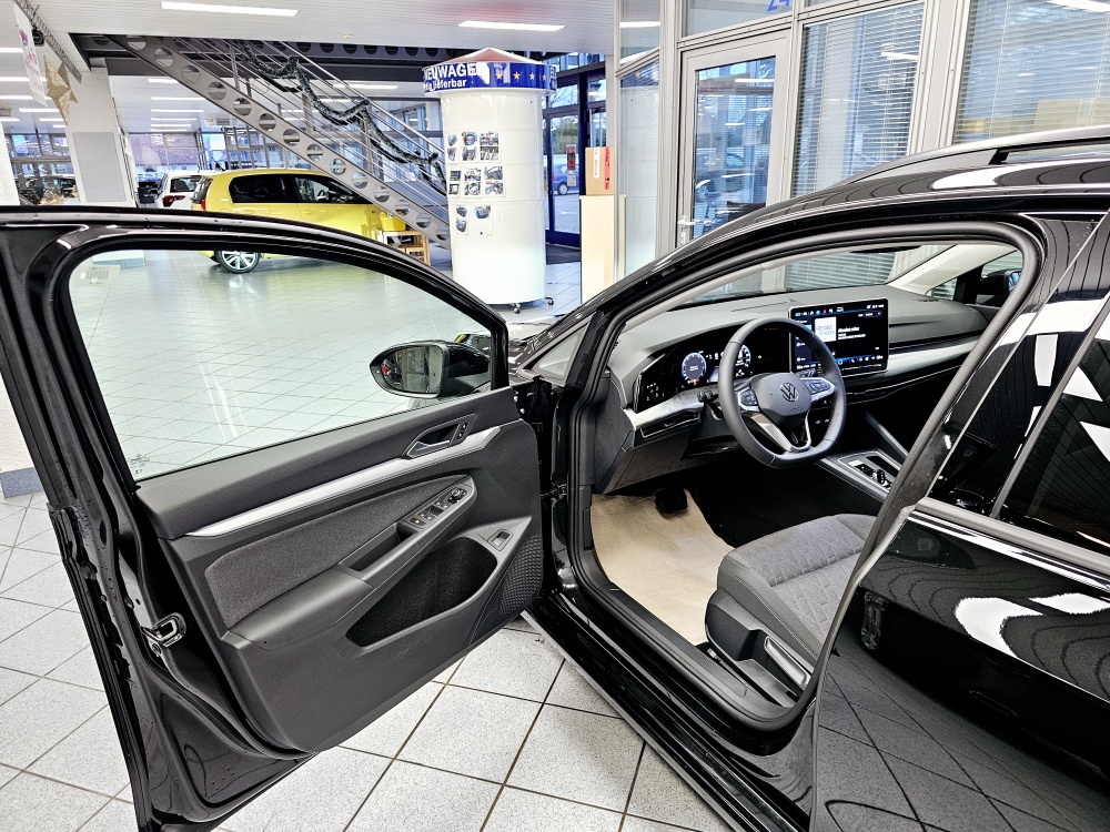 VW Golf Variant  bei Hoffmann Automobile in Wolfsburg kaufen und sofort mitnehmen - Bild 25
