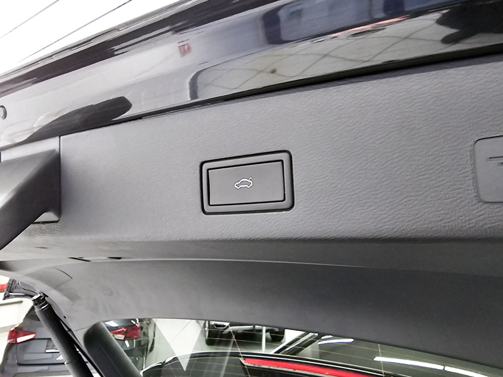 VW Golf Variant  bei Hoffmann Automobile in Wolfsburg kaufen und sofort mitnehmen - Bild 3