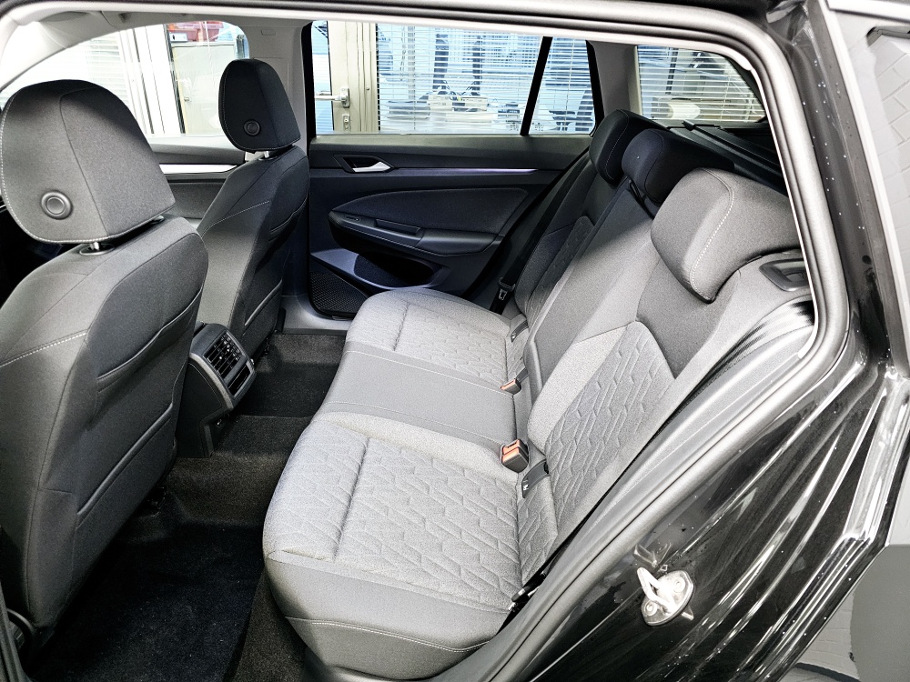 VW Golf Variant  bei Hoffmann Automobile in Wolfsburg kaufen und sofort mitnehmen - Bild 7