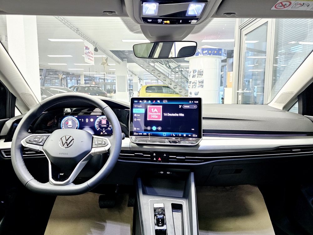 VW Golf Variant  bei Hoffmann Automobile in Wolfsburg kaufen und sofort mitnehmen - Bild 8