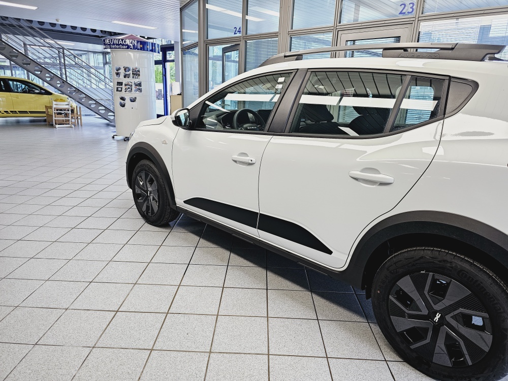 Dacia Sandero  bei Hoffmann Automobile in Wolfsburg kaufen und sofort mitnehmen - Bild 14