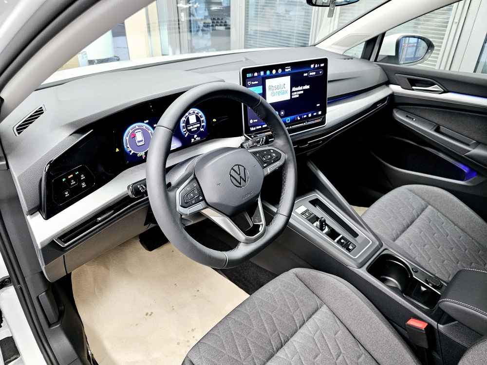 VW Golf Variant  bei Hoffmann Automobile in Wolfsburg kaufen und sofort mitnehmen - Bild 20