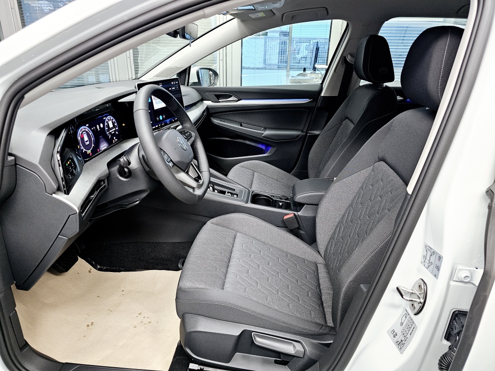 VW Golf Variant  bei Hoffmann Automobile in Wolfsburg kaufen und sofort mitnehmen - Bild 21