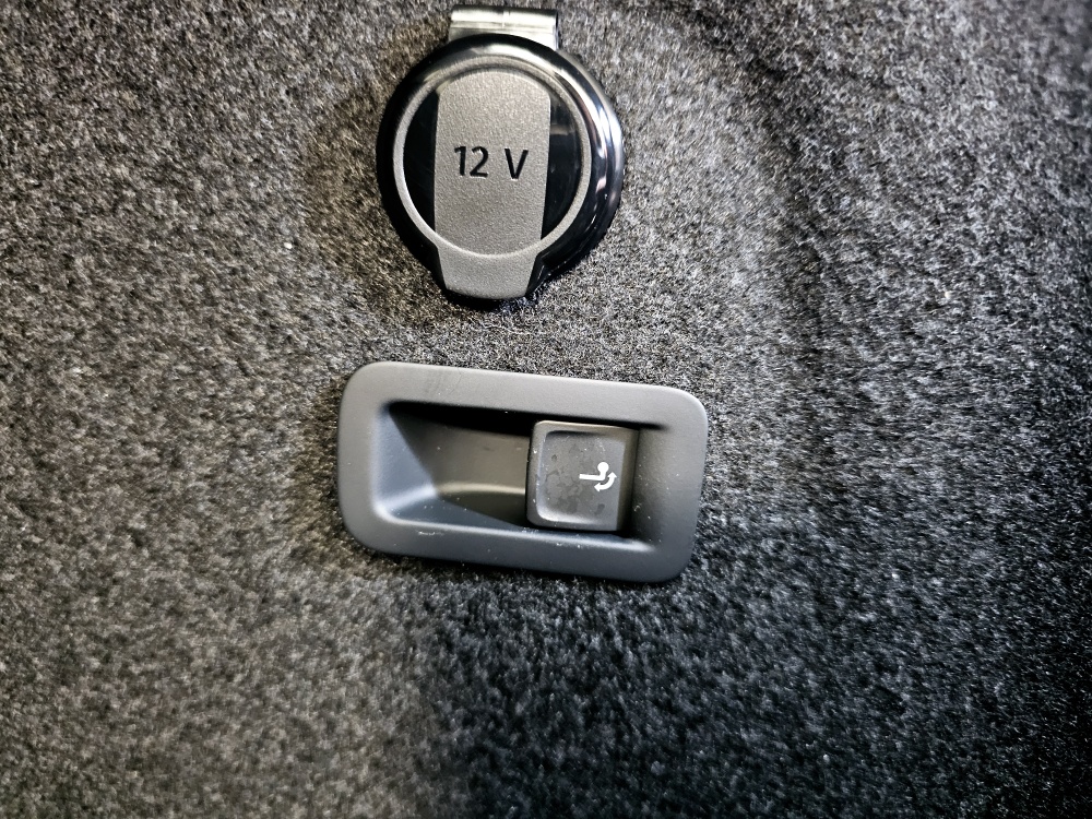 VW Golf Variant  bei Hoffmann Automobile in Wolfsburg kaufen und sofort mitnehmen - Bild 3