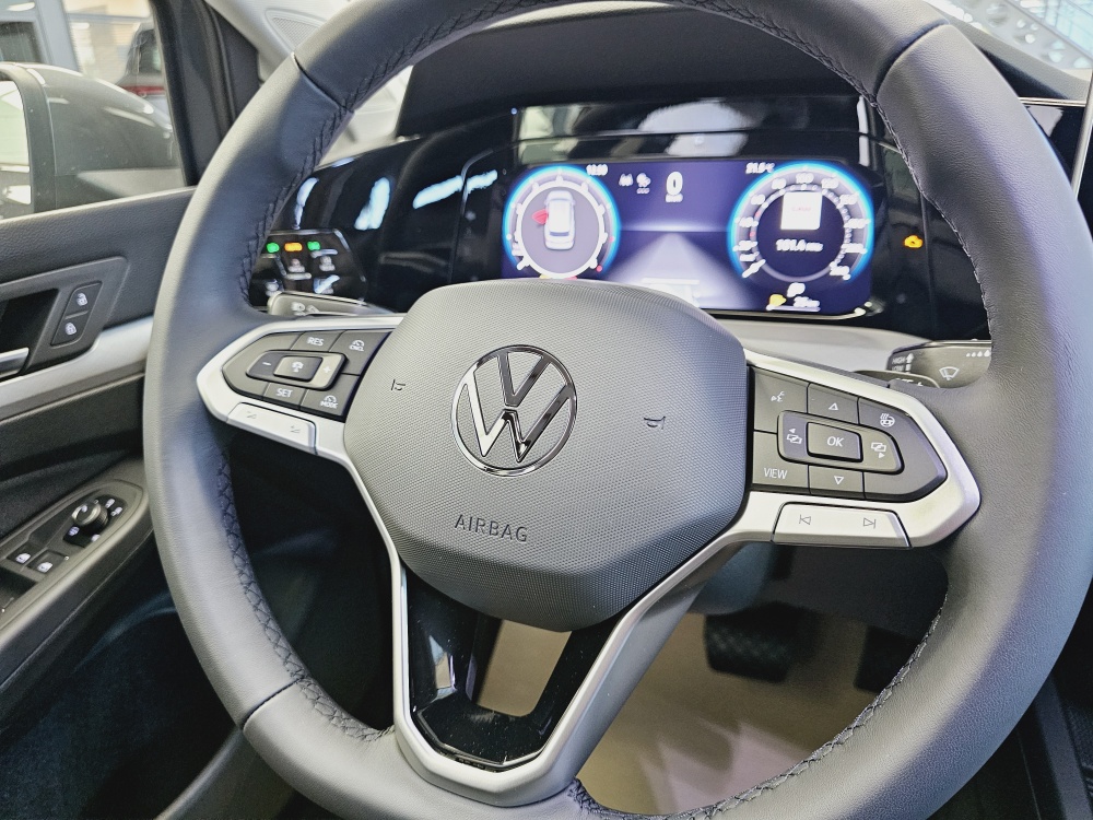 VW Golf Variant  bei Hoffmann Automobile in Wolfsburg kaufen und sofort mitnehmen - Bild 13