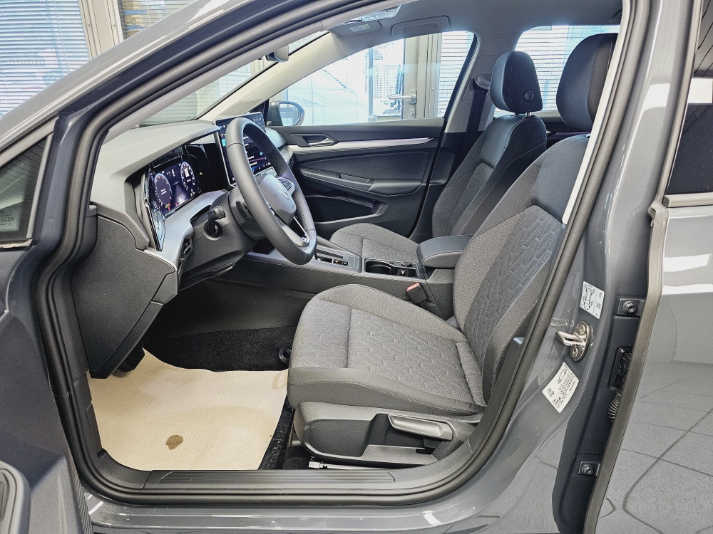 VW Golf Variant  bei Hoffmann Automobile in Wolfsburg kaufen und sofort mitnehmen - Bild 16