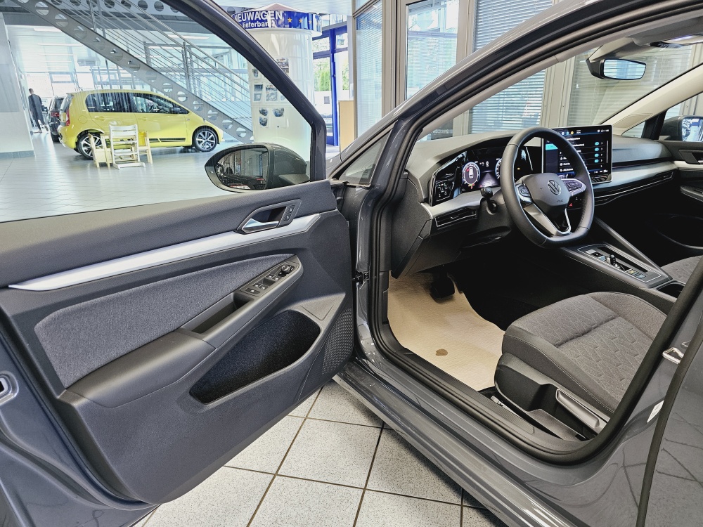 VW Golf Variant  bei Hoffmann Automobile in Wolfsburg kaufen und sofort mitnehmen - Bild 17