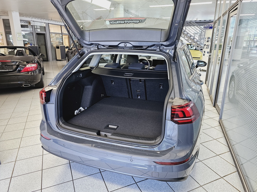 VW Golf Variant  bei Hoffmann Automobile in Wolfsburg kaufen und sofort mitnehmen - Bild 2