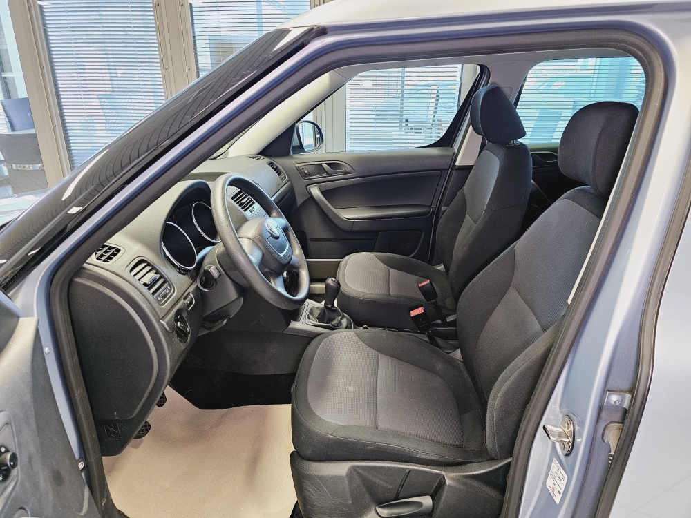 Skoda Yeti  bei Hoffmann Automobile in Wolfsburg kaufen und sofort mitnehmen - Bild 10