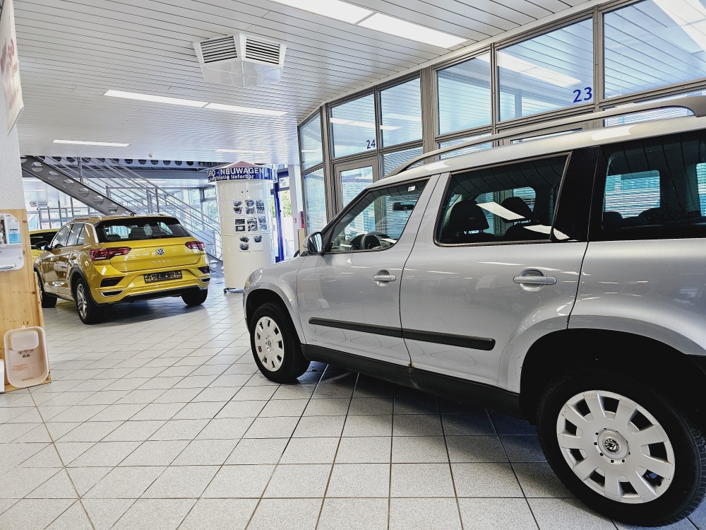 Skoda Yeti  bei Hoffmann Automobile in Wolfsburg kaufen und sofort mitnehmen - Bild 12