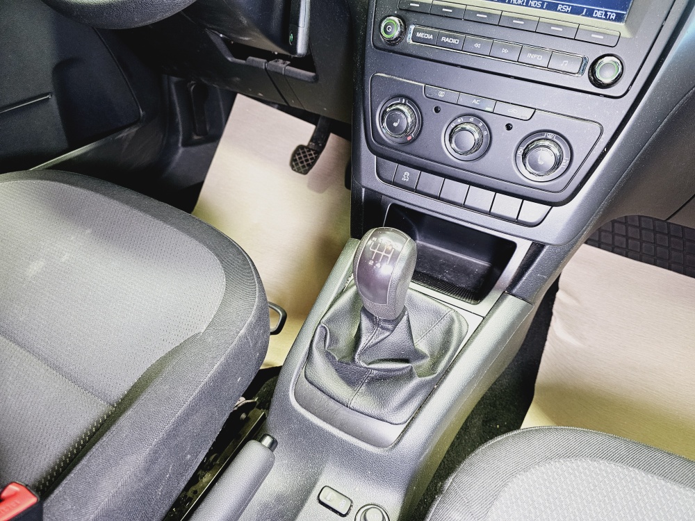 Skoda Yeti  bei Hoffmann Automobile in Wolfsburg kaufen und sofort mitnehmen - Bild 6