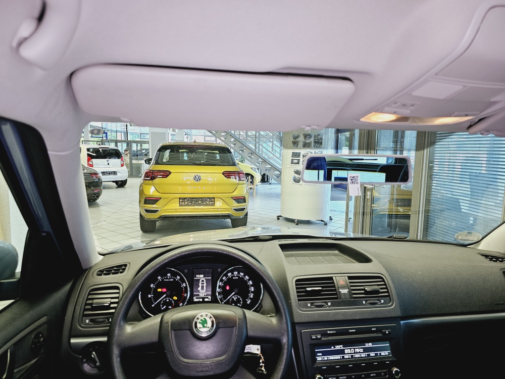 Skoda Yeti  bei Hoffmann Automobile in Wolfsburg kaufen und sofort mitnehmen - Bild 8