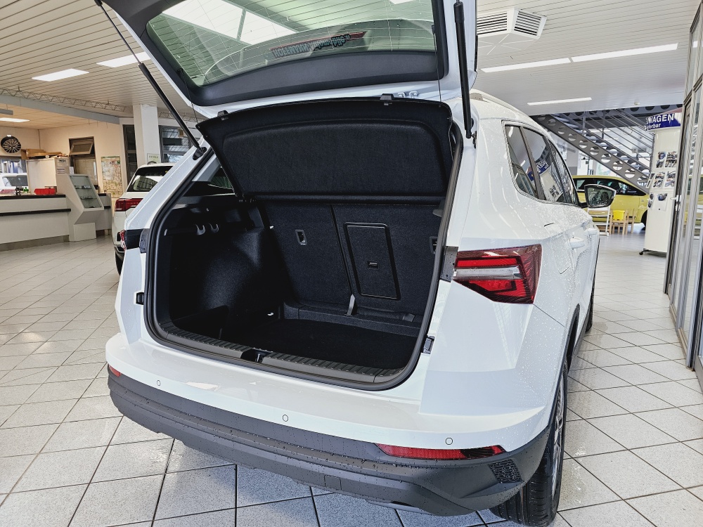 Skoda Karoq  bei Hoffmann Automobile in Wolfsburg kaufen und sofort mitnehmen - Bild 2