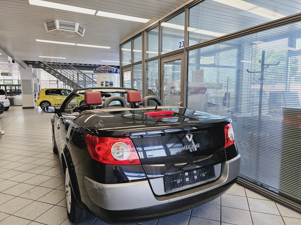 Renault Megane Cabrio  bei Hoffmann Automobile in Wolfsburg kaufen und sofort mitnehmen - Bild 3