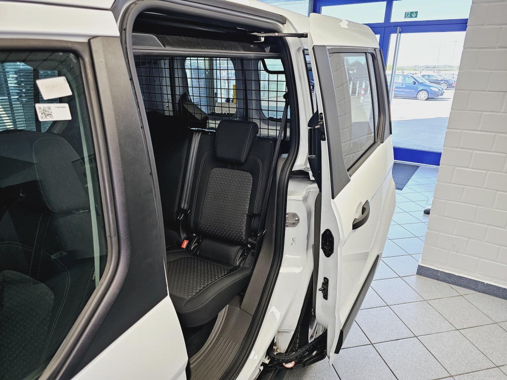Ford Transit Connect  bei Hoffmann Automobile in Wolfsburg kaufen und sofort mitnehmen - Bild 7