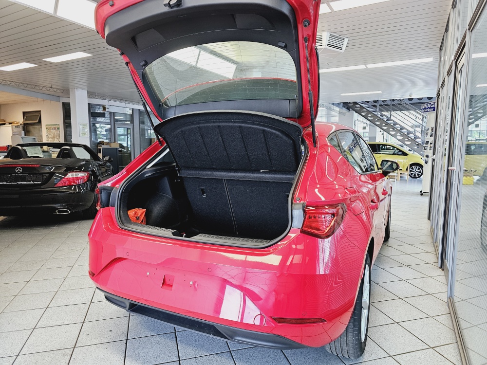 Seat Leon  bei Hoffmann Automobile in Wolfsburg kaufen und sofort mitnehmen - Bild 2
