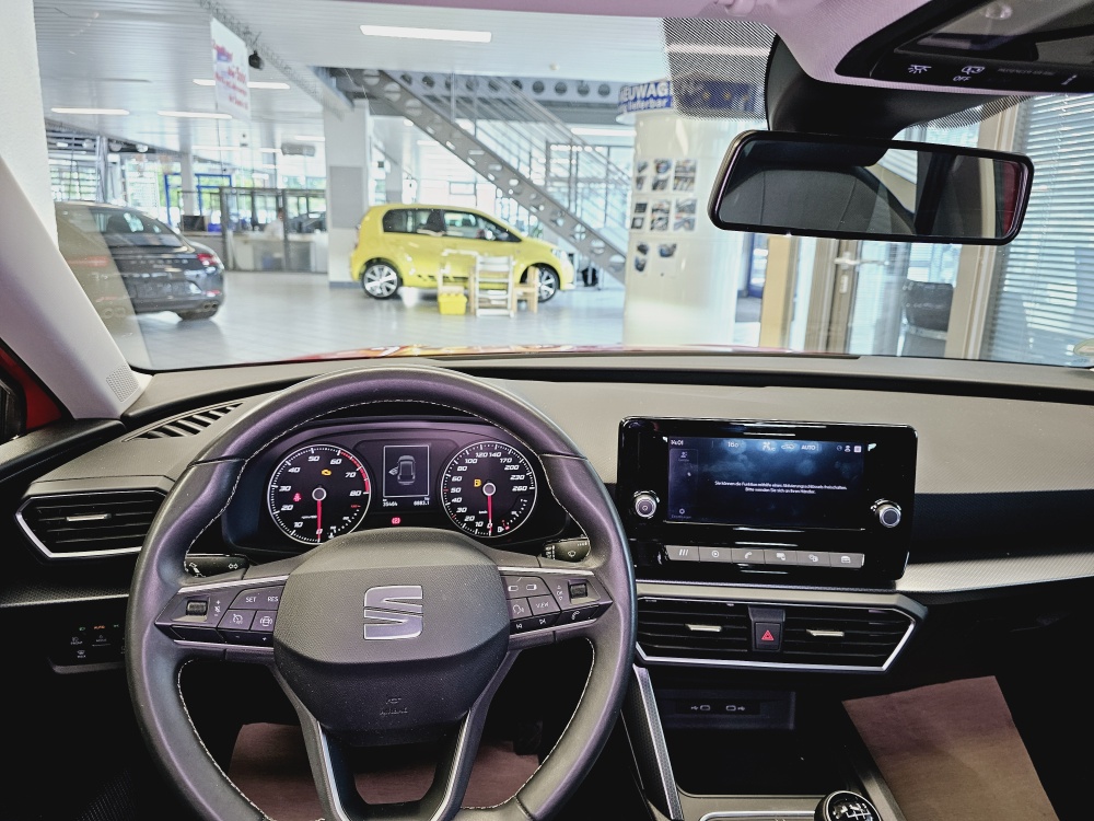 Seat Leon  bei Hoffmann Automobile in Wolfsburg kaufen und sofort mitnehmen - Bild 9