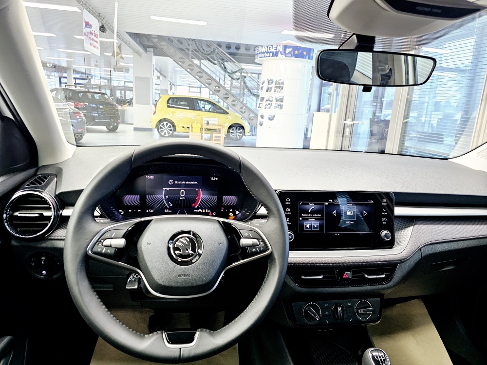Skoda Fabia  bei Hoffmann Automobile in Wolfsburg kaufen und sofort mitnehmen - Bild 15