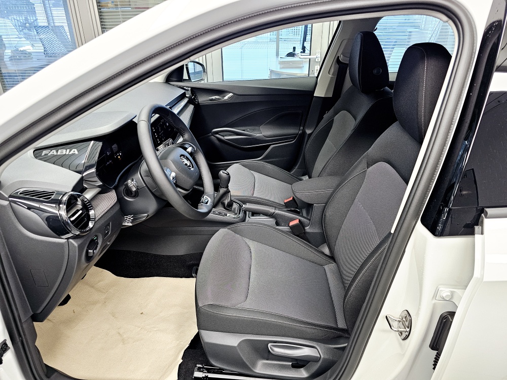 Skoda Fabia  bei Hoffmann Automobile in Wolfsburg kaufen und sofort mitnehmen - Bild 17