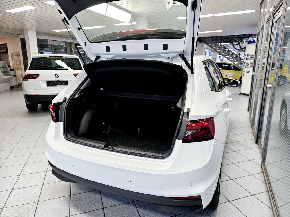 Skoda Fabia  bei Hoffmann Automobile in Wolfsburg kaufen und sofort mitnehmen - Bild 2