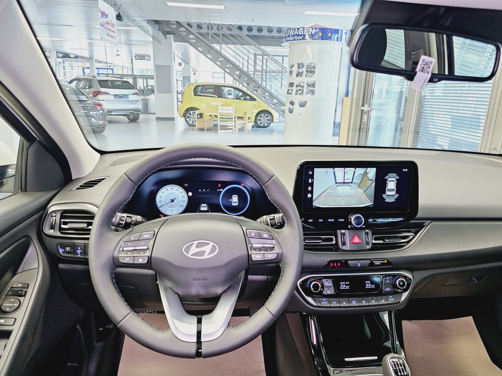 Hyundai i30 Kombi  bei Hoffmann Automobile in Wolfsburg kaufen und sofort mitnehmen - Bild 10
