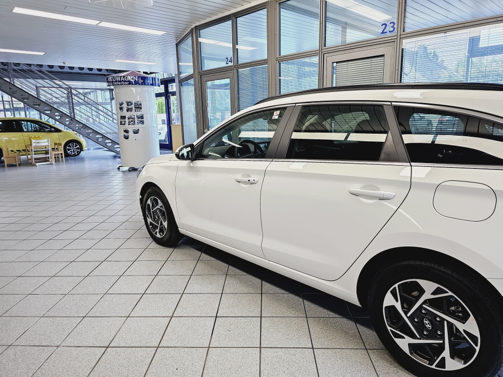 Hyundai i30 Kombi  bei Hoffmann Automobile in Wolfsburg kaufen und sofort mitnehmen - Bild 14