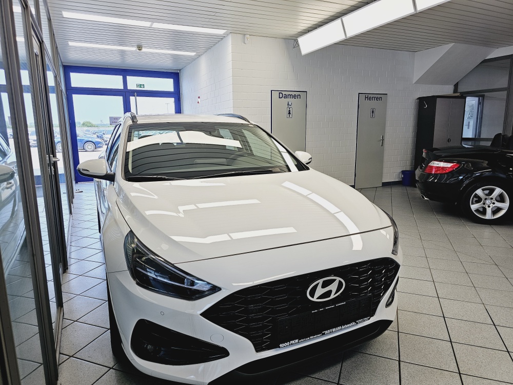 Hyundai i30 Kombi  bei Hoffmann Automobile in Wolfsburg kaufen und sofort mitnehmen - Bild 16