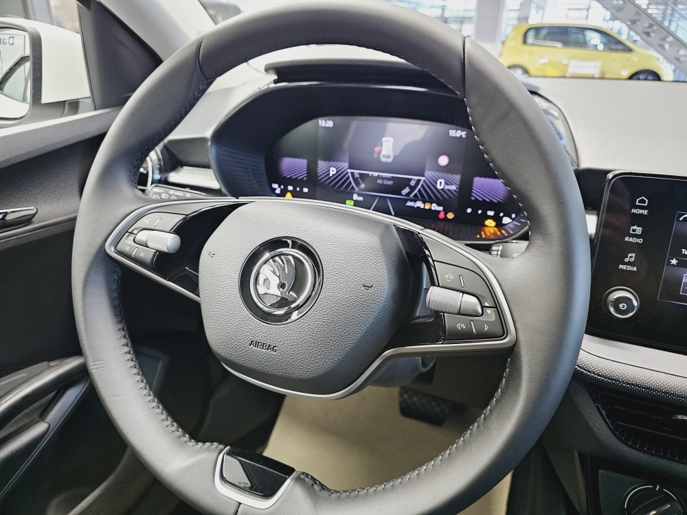Skoda Fabia  bei Hoffmann Automobile in Wolfsburg kaufen und sofort mitnehmen - Bild 8