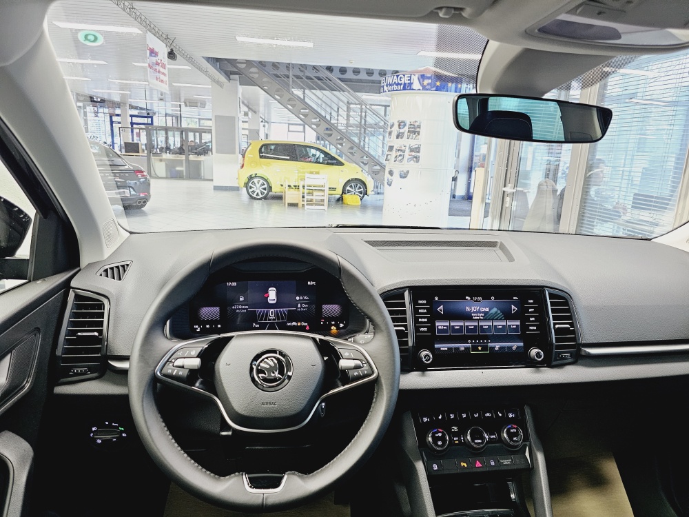 Skoda Karoq  bei Hoffmann Automobile in Wolfsburg kaufen und sofort mitnehmen - Bild 14