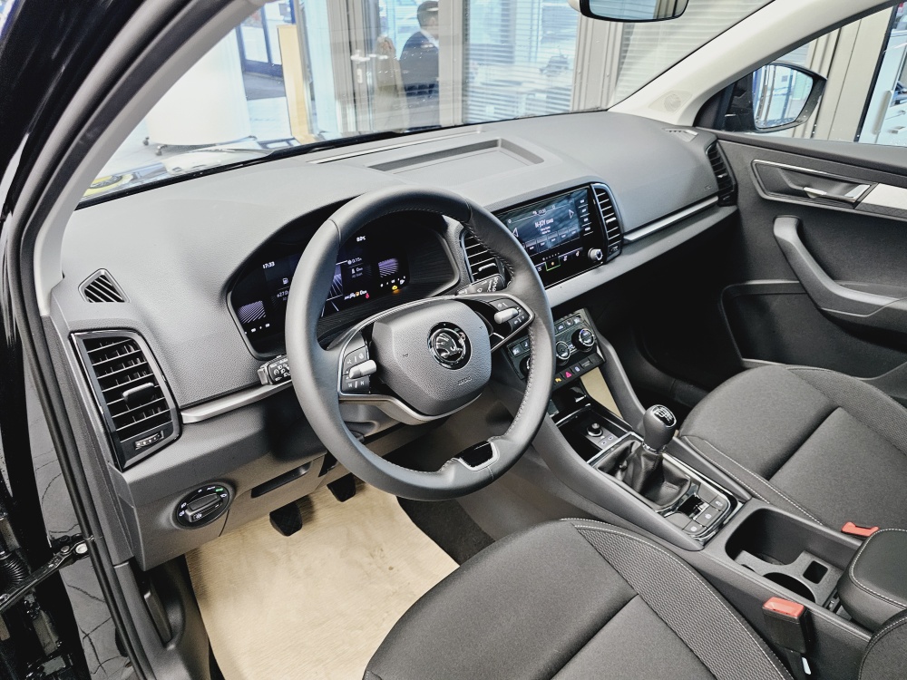 Skoda Karoq  bei Hoffmann Automobile in Wolfsburg kaufen und sofort mitnehmen - Bild 15