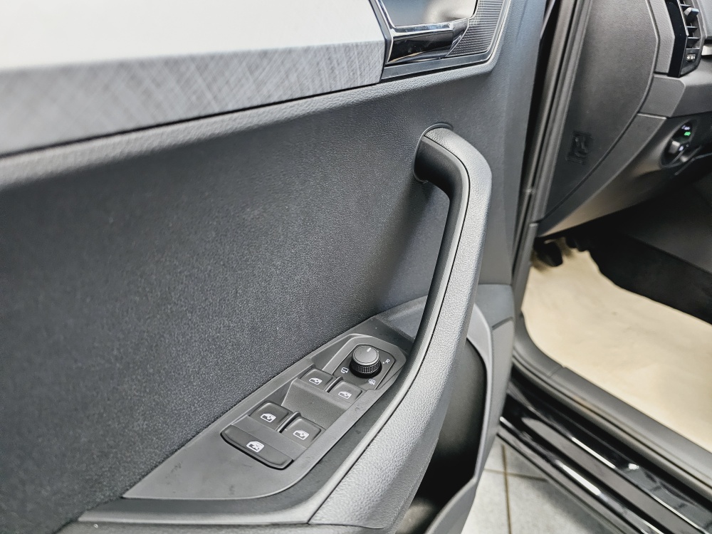 Skoda Karoq  bei Hoffmann Automobile in Wolfsburg kaufen und sofort mitnehmen - Bild 17