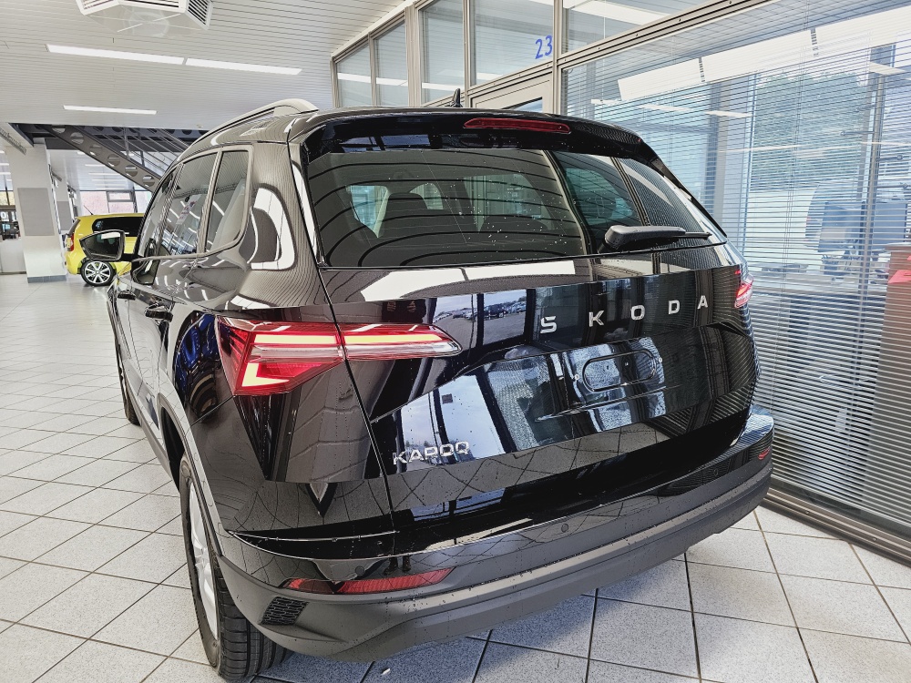 Skoda Karoq  bei Hoffmann Automobile in Wolfsburg kaufen und sofort mitnehmen - Bild 4