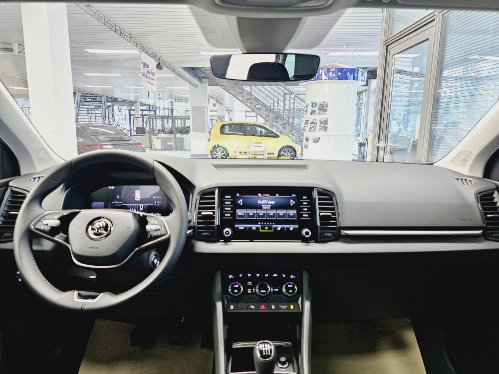 Skoda Karoq  bei Hoffmann Automobile in Wolfsburg kaufen und sofort mitnehmen - Bild 5