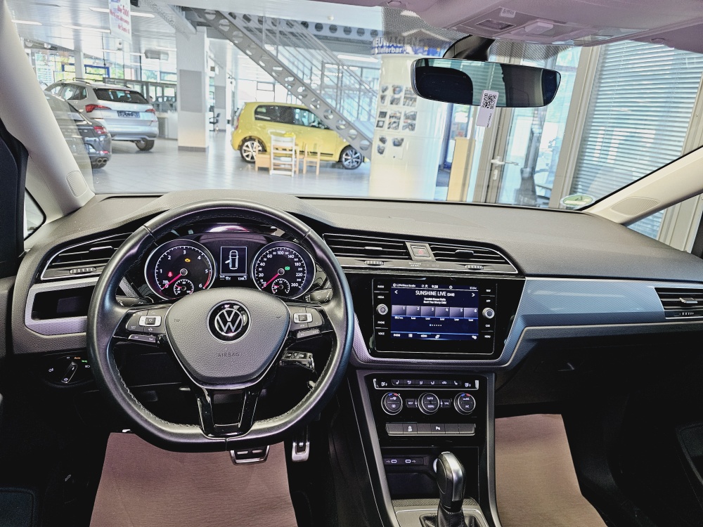 VW Touran  bei Hoffmann Automobile in Wolfsburg kaufen und sofort mitnehmen - Bild 10