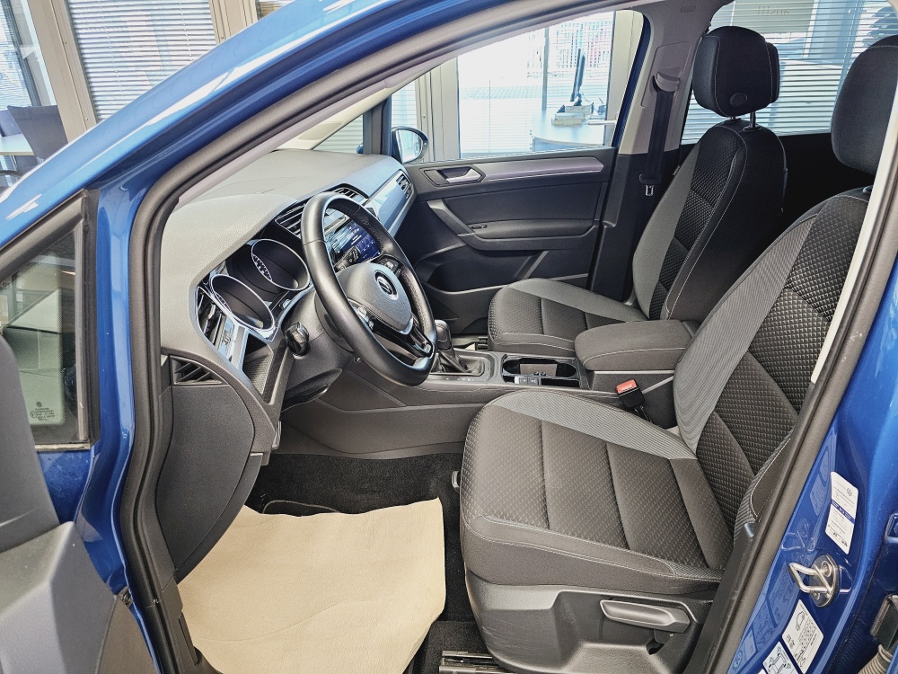 VW Touran  bei Hoffmann Automobile in Wolfsburg kaufen und sofort mitnehmen - Bild 12