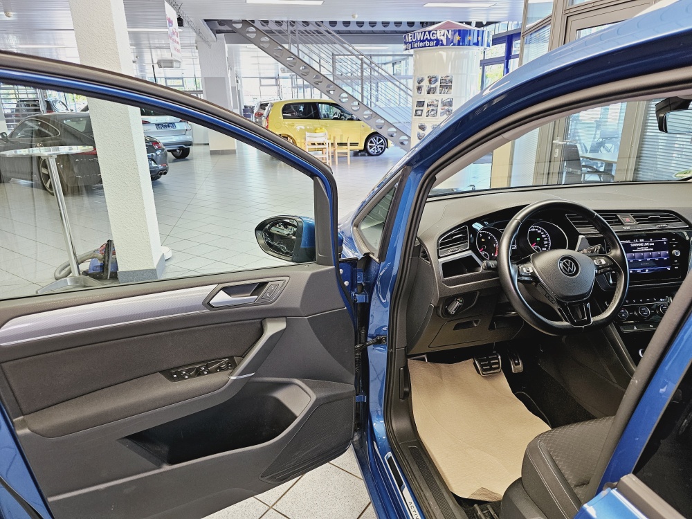 VW Touran  bei Hoffmann Automobile in Wolfsburg kaufen und sofort mitnehmen - Bild 13