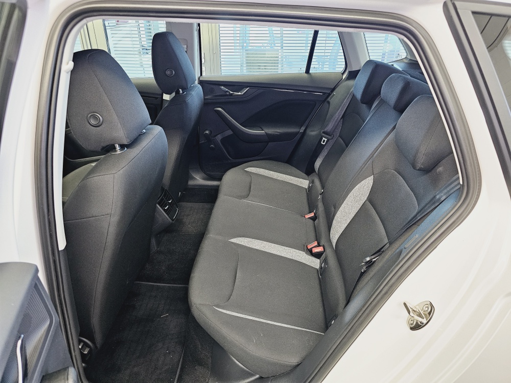 Skoda Kamiq  bei Hoffmann Automobile in Wolfsburg kaufen und sofort mitnehmen - Bild 5