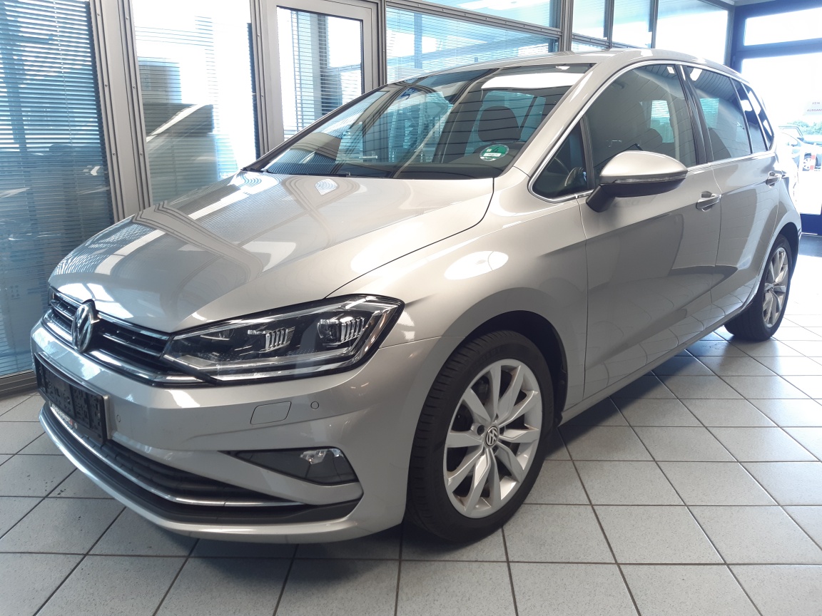 VW Golf Sportsvan Highline für nur 17.900,- € bei Hoffmann Automobile in Wolfsburg kaufen und sofort mitnehmen
