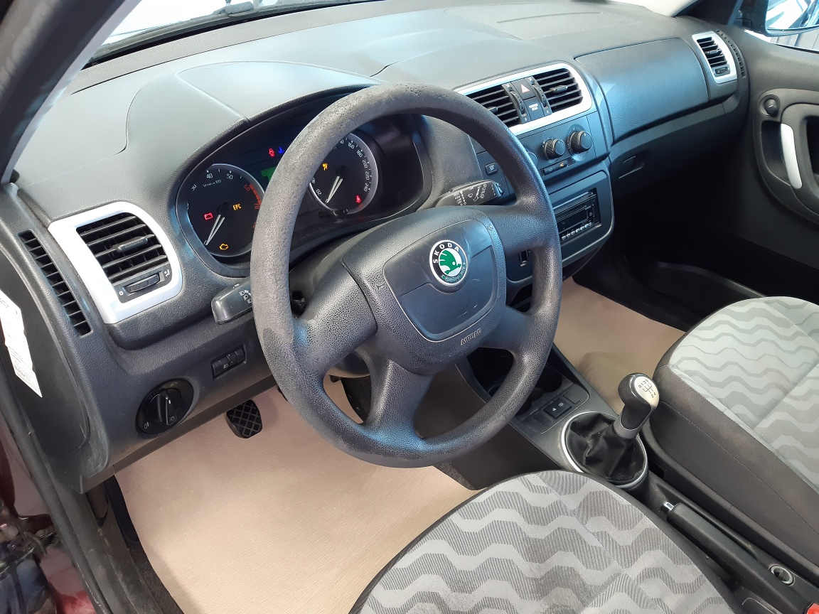 Skoda Fabia  bei Hoffmann Automobile in Wolfsburg kaufen und sofort mitnehmen - Bild 10