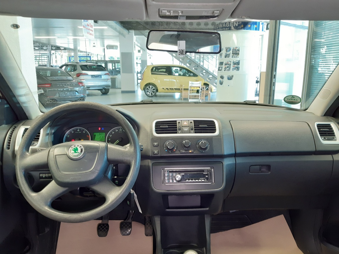 Skoda Fabia  bei Hoffmann Automobile in Wolfsburg kaufen und sofort mitnehmen - Bild 6