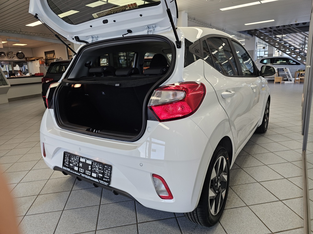 Hyundai i10  bei Hoffmann Automobile in Wolfsburg kaufen und sofort mitnehmen - Bild 2