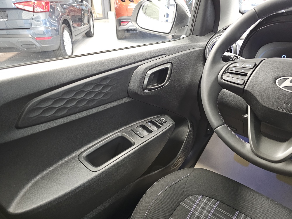 Hyundai i10  bei Hoffmann Automobile in Wolfsburg kaufen und sofort mitnehmen - Bild 20