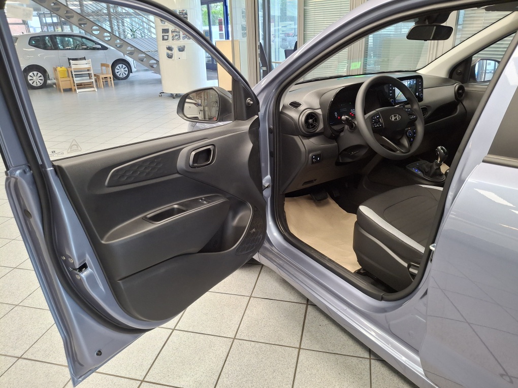 Hyundai i10  bei Hoffmann Automobile in Wolfsburg kaufen und sofort mitnehmen - Bild 24