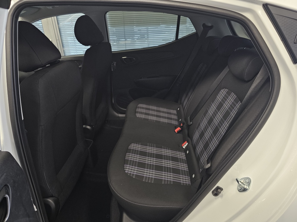 Hyundai i10  bei Hoffmann Automobile in Wolfsburg kaufen und sofort mitnehmen - Bild 4