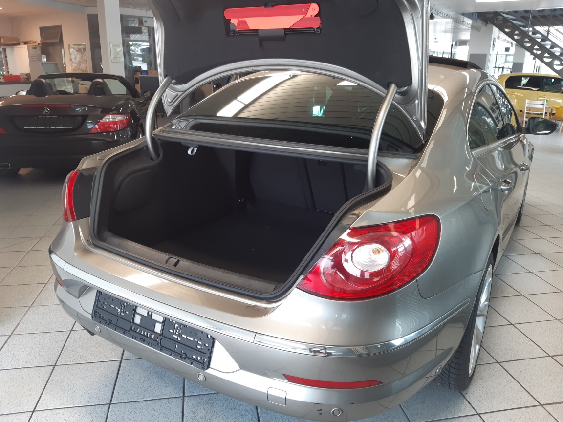 VW Passat CC  bei Hoffmann Automobile in Wolfsburg kaufen und sofort mitnehmen - Bild 2